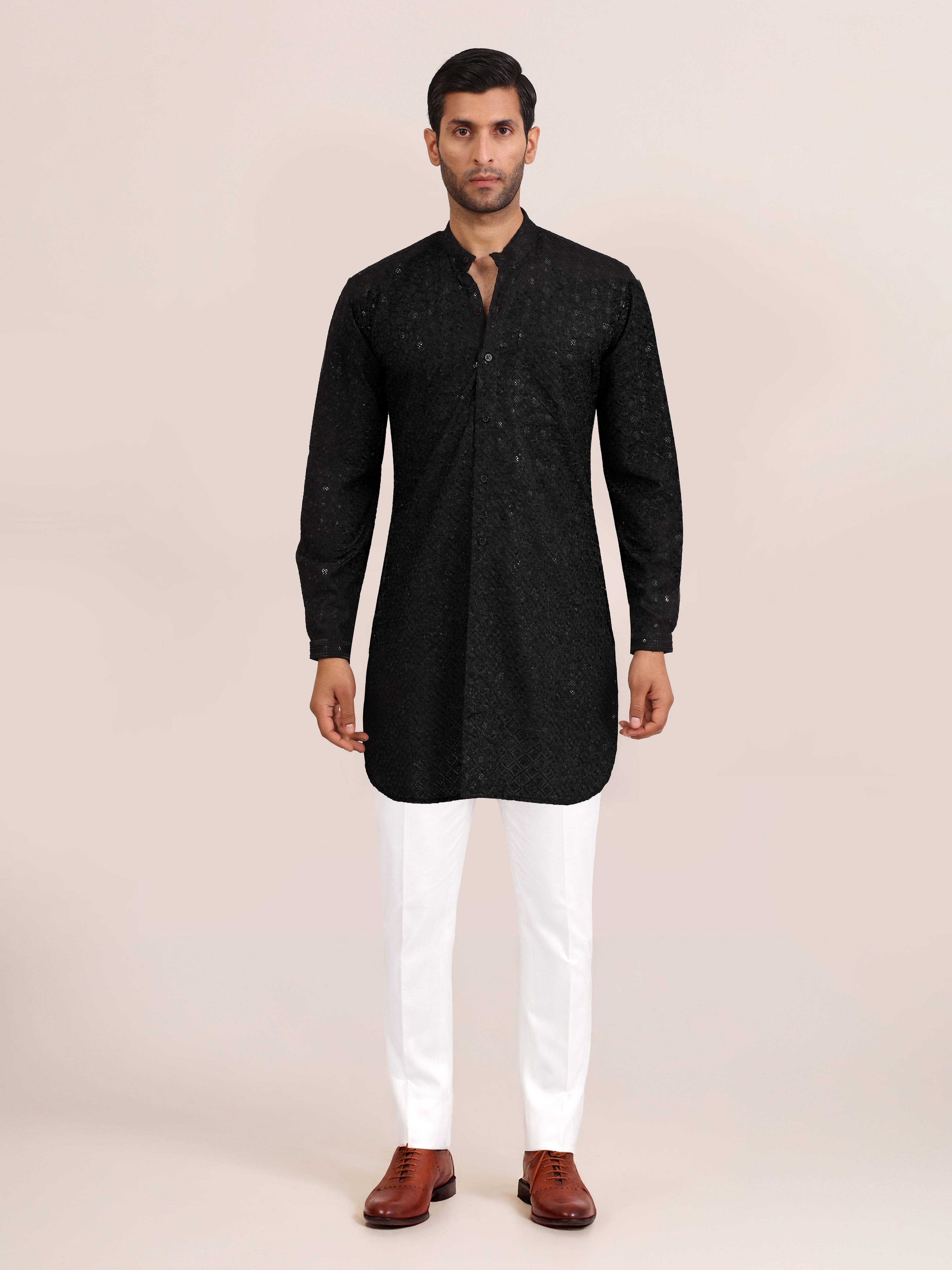 BLACK EMBROIDERED KURTA