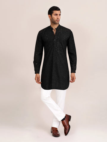 BLACK EMBROIDERED KURTA