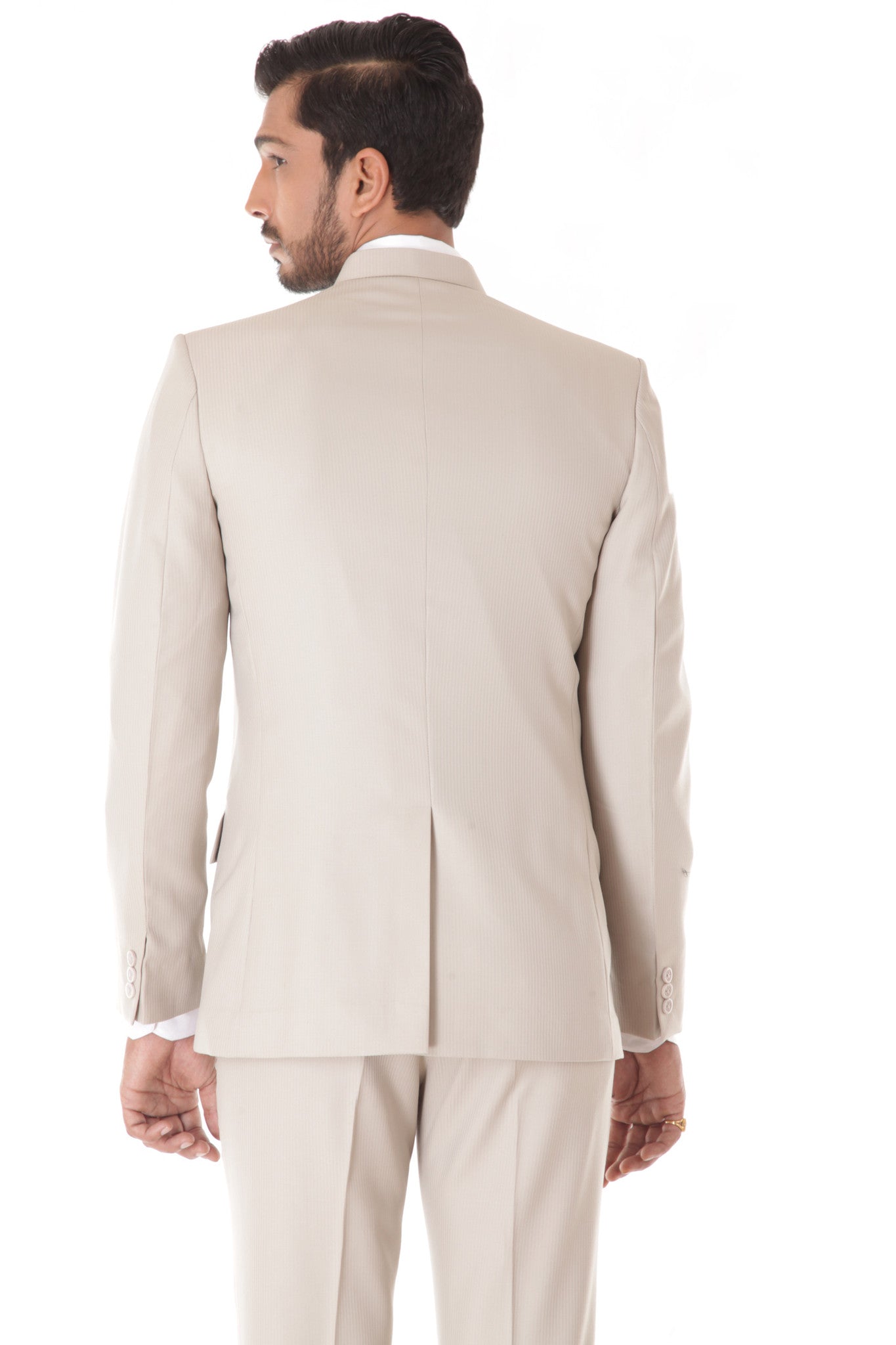 CLASSIC OFF WHITE BANDHGALA SUIT WITH POCKET SQUARE