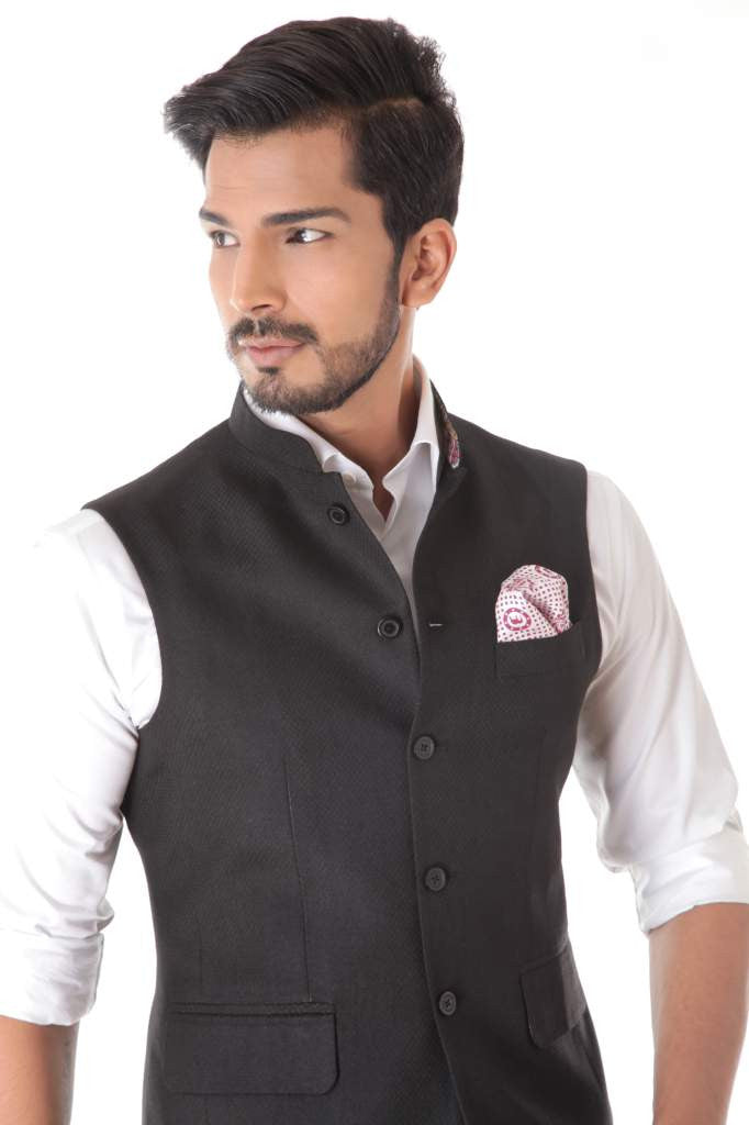 BLACK TEXTURED WOOL WAISTCOAT