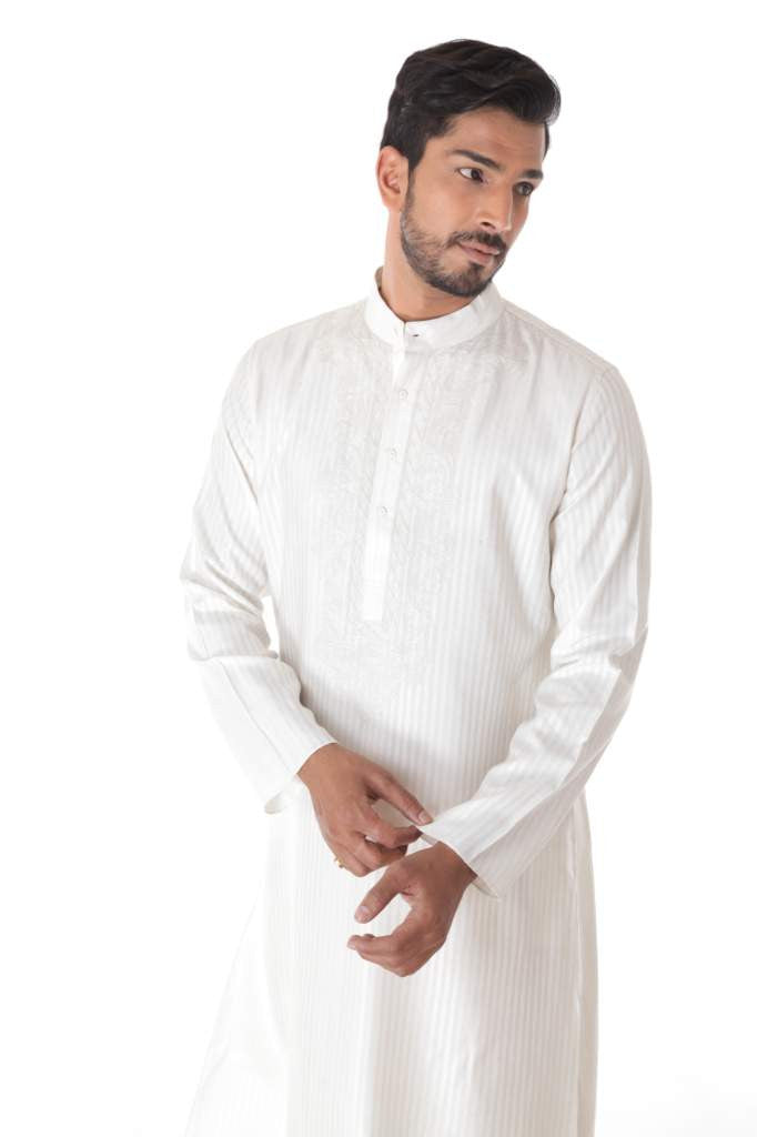 OFF WHITE BLEND JACQUARD KURTA WITH FRONT EMBROIDERY & CHURIDAR